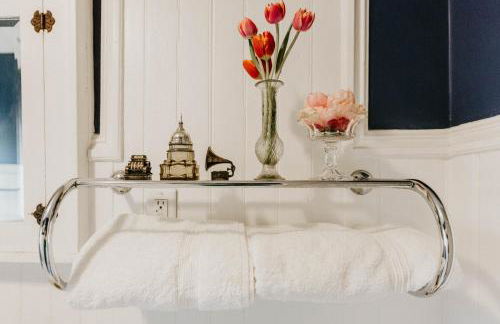 Retro Gem Box Victorian Steps from Irvine Park - Foto 28