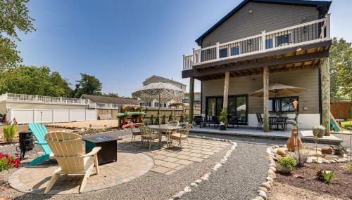 Dock and Backyard Bar Spacious Barnegat Bay Retreat - Foto 2
