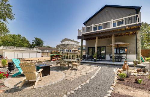 Dock and Backyard Bar Spacious Barnegat Bay Retreat - Foto 2