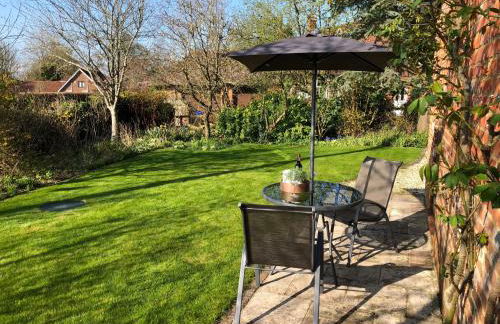 The Stable Barn *On the edge of the New Forest* - Photo 5