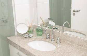 Apto na Barra da Tijuca próximo a praia - Foto 22