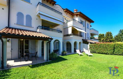 Bea's House, Restyling 2026 Sirmione with Private Garden and shared Pool DesenzanoLoft Official Partner Homes & Villas by Marriott Bonvoy - Foto 37