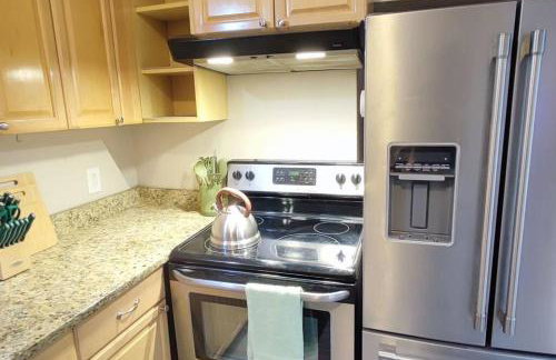 Downtown Charm Two Bedroom Home - Foto 12