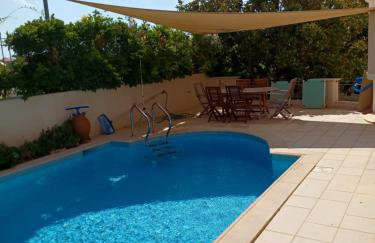 Apartment with a garden, BBQ, swimming pool and jacuzzi - Foto 29