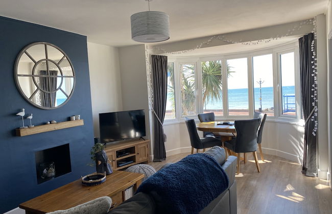 Worthing Beach 180 - 2 bed Seafront With Parking - Foto 1