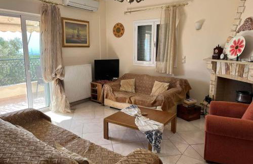 Μεζονέτα 5 υπνοδωμάτια, πλήρως εξοπλισμένη και με φορτιστή ηλεκτρικού αυτοκινήτου - Foto 31