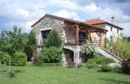Gîte familial avec terrasse panoramique et cheminée, idéal pour randonnées près de Retournac - FR-1-582-355 - Foto 4