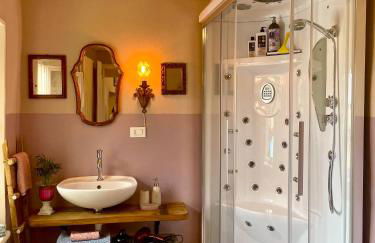 LA GIALLA di Via Silvano 12 - Foto 2