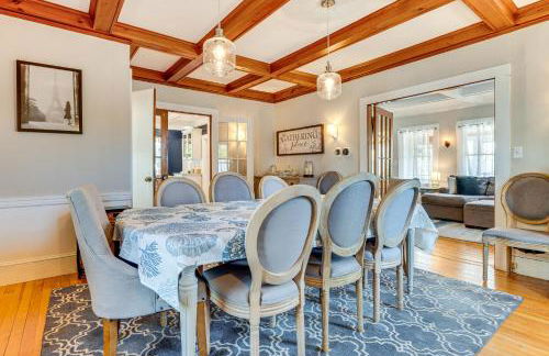 Hot Tub and Fireplace Coastal Getaway in Maine - Foto 10