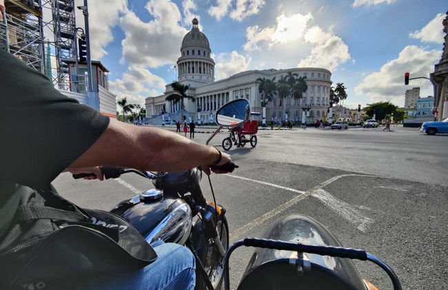 Classic or Sidecar Motorcycle Tour of Havana - Photo 2