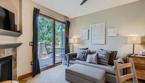 Cozy 1BR Near Trails with Shuttle to Slopes and Town - Foto 5