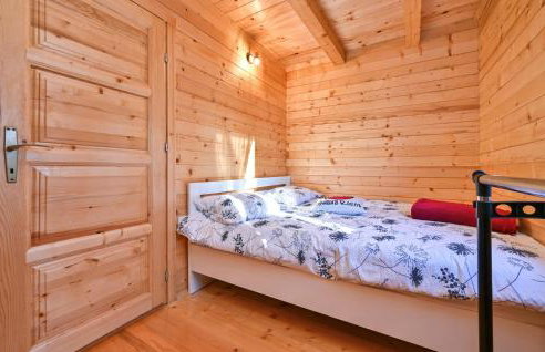 Beautiful Home In Radakovo With Sauna - Photo 35