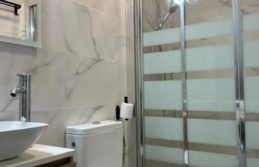 Cozy Apartment up to 6 Persons 3 min to Metro - Foto 27