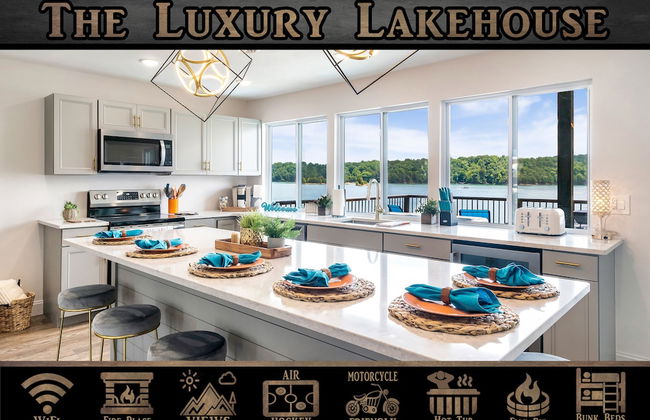 Luxury Lakehouse - Photo 1