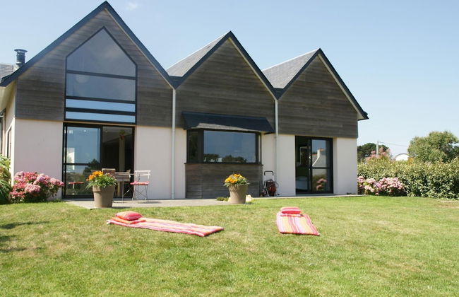 Nice Villa With Magnificent View in Plougasnou - Photo 17