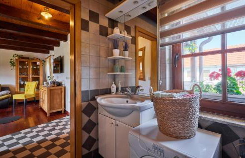 2 Bedroom Nice Home In Donja Stubica - Photo 27