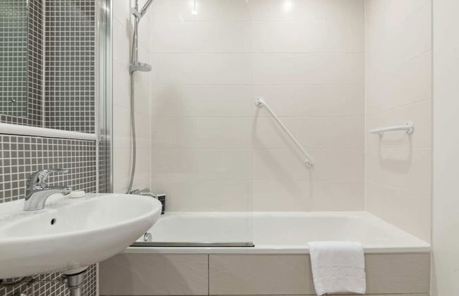 Beautiful 1 Bedroom Apartment in Shepherd's Bush - Foto 18