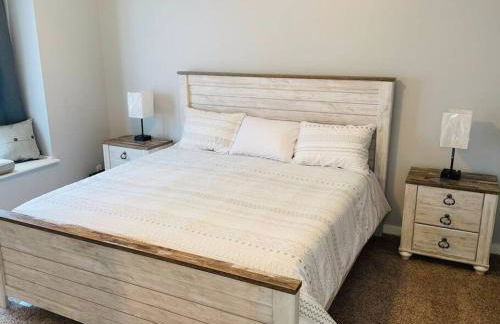 CHERRY STREET LUXURY- SHOPPING-DINING-BY DOWNTOWN AND HOSPITALs - Foto 18