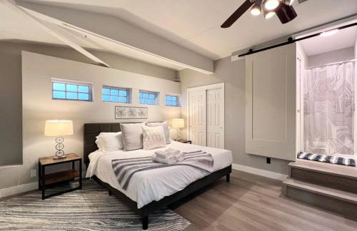 San Jose 4BR Sweet Home Prime Location - 2 Master BR - Photo 17