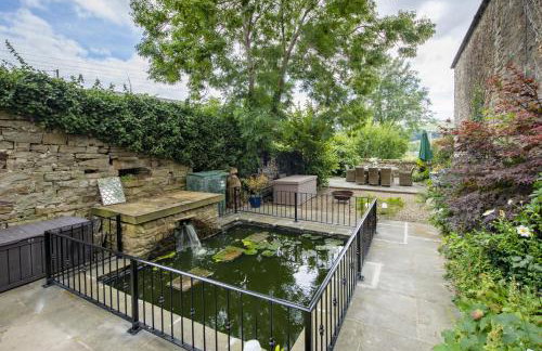 Askrigg Chapel - Photo 54