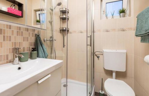 2 Bedroom Nice Home In Senj - Foto 24