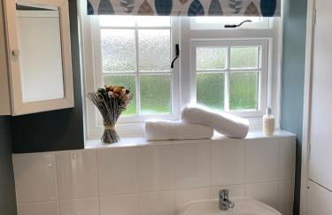 Tolpuddle Hideaway, Tolpuddle, Dorset - Photo 13