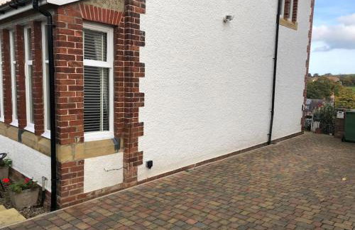 Hideaway between Coast and Moors in a beautiful Village apartment - Photo 32