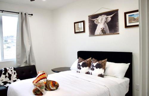 New SW Inspired Home, 9 Guests, Tesla Ready, Pet Friendly - Foto 6