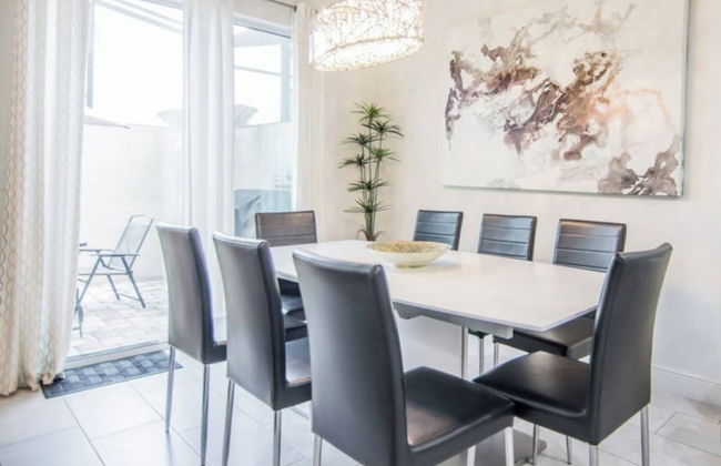 Beautiful Townhome With Hot Tub 13 - Photo 12