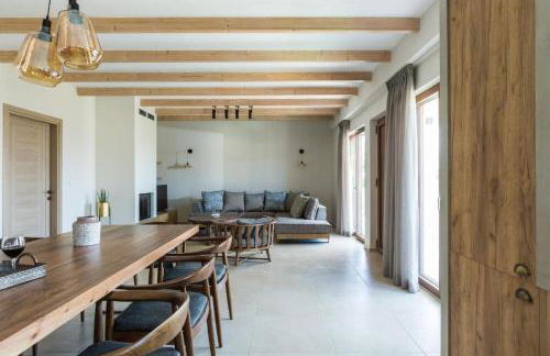 Upper View Villa, with private pool - Photo 4