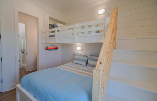 4BR Beach Haven - Deck, Gourmet Kitchen, Tiki Bar Fun - Foto 49