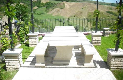 Cozy 2-Bed Apartment, Petrella - Foto 12