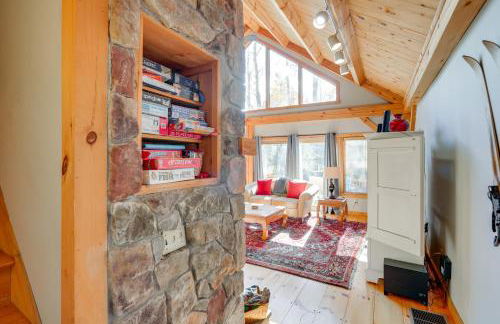 1 Mi to Mt Snow Luna Stella Home with Fireplace - Photo 7