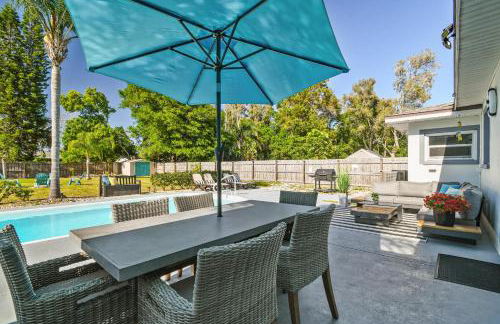 Tropical Retreat with Heated Pool & Firepit - Foto 35