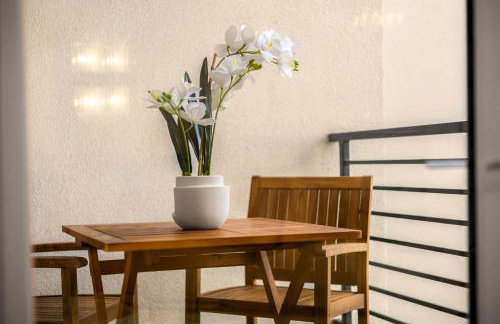 Luxury 1BR Newport Beach Condo with Pool and Gym - Foto 7