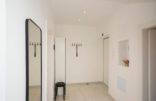 L&S Superior Apartment with Balcony near Old Town and Bačvice Beach - Photo 18