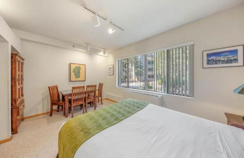 Palisades Tahoe Lodge Rentals Studio #148 - Foto 3
