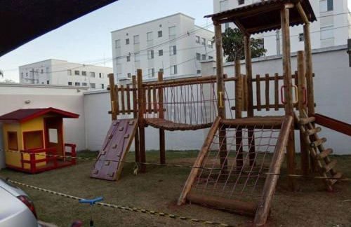 Apto perto do Hotel Premium com garagem, 3 camas, 2 quartos, portaria 24h - Foto 5