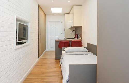 Peaceful and Novel Place to Stay - Photo 11