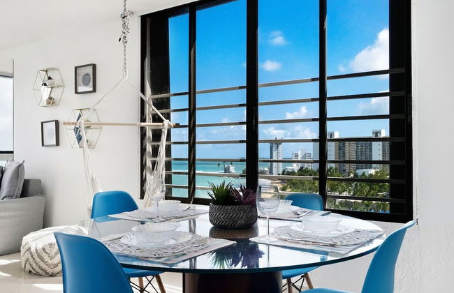 Maria Beach 1BDR Oceanfront Pool Parking - Photo 6