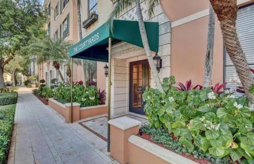 Stylish City Place WPB Escape King Bed and Den - Foto 53