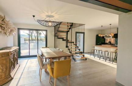 Domaine de Mérins, 10 couchages avec piscine, face à la rivière, à 4km de la plage - Photo 2