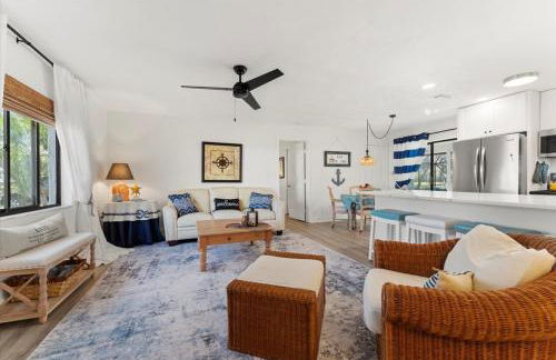 Waterfront - Private Pool - Pet Friendly - Photo 4