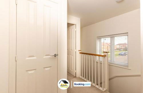 Duckett house, 3 Bedroom Detached House By B and R Serviced Accommodation Amesbury With Free Parking - Foto 8