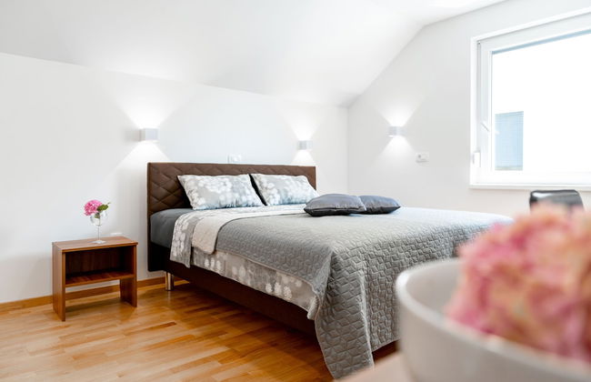 Apartments and Rooms Bama - Photo 5