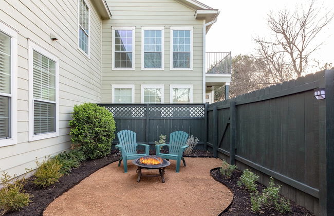 Upstay - Govalle Get-a-way - Photo 3