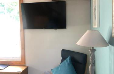 Lamlash- Self catering accommodation with seaviews - Photo 9