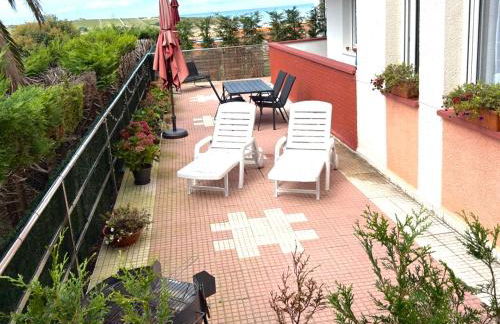 Apartamento con terraza en Mogro Playa de Usil - Foto 3