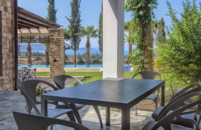 Incredible Large Villa In Paphos Sleeps 14 Children Pool, Jacuzzi, Huge Garden - Foto 69