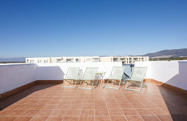 Beautiful Apartment With View - Photo 30